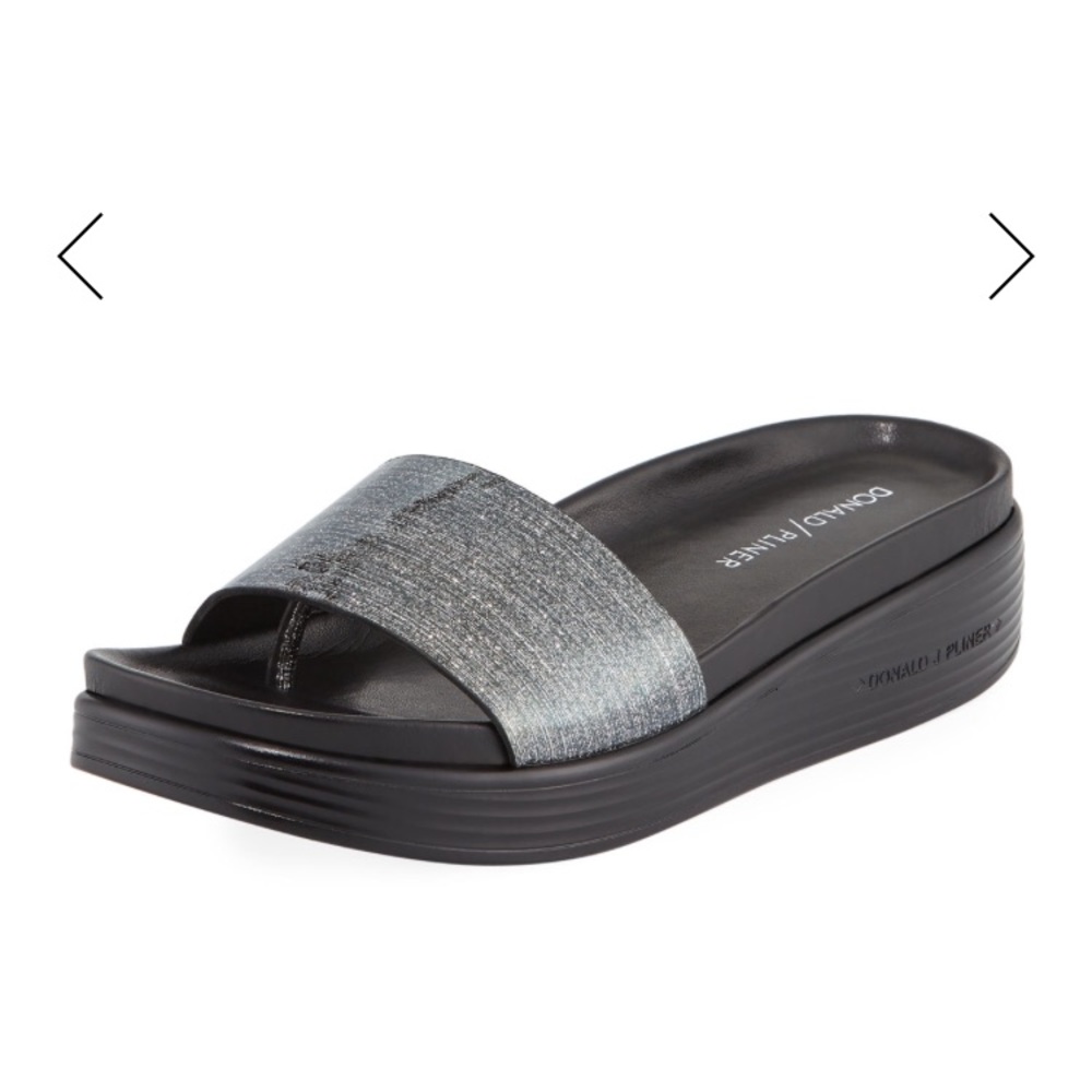 Donald J. Pliner Fiji Sandals